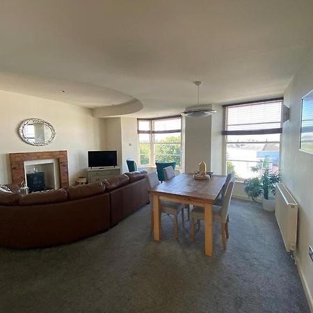 Caldey View- A Beautiful Flat In The Heart Oftenby Exterior photo