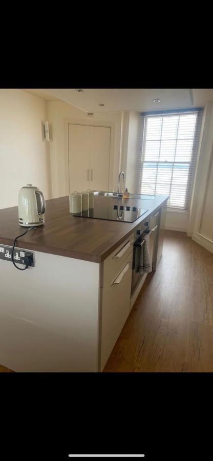 Caldey View- A Beautiful Flat In The Heart Oftenby Exterior photo